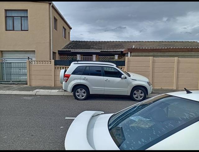 3 BEDROOM HOUSE FOR SALE IN PORTLANDS